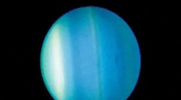 أسرار جديدة في الفضاء: هل تُخبئ حلقات أورانوس أقمارًا غير مرئية؟